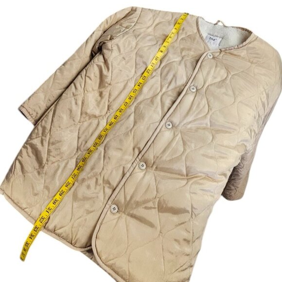 Aritzia TNA Pratt Sherpa Lined, Quilted Jacket, Light Tan, Relaxed, Size Large - Picture 8 of 8